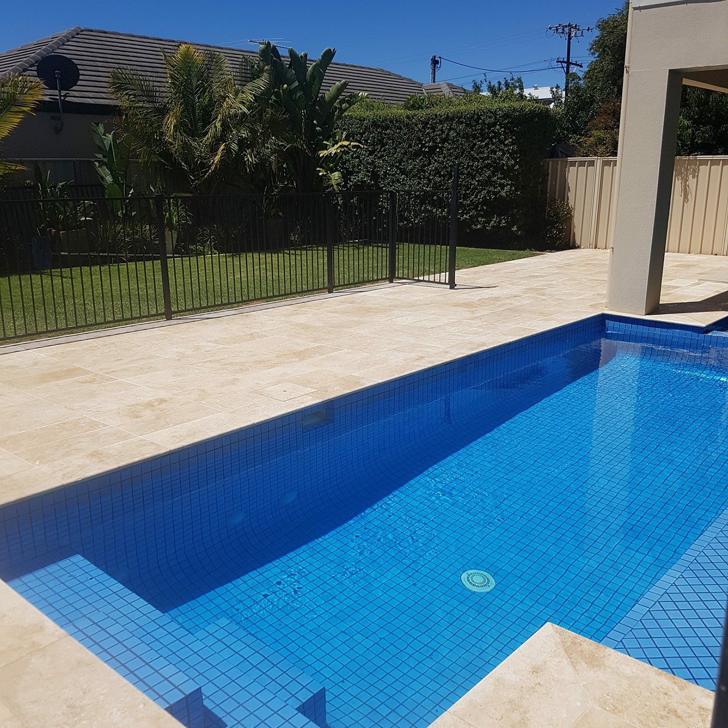 Why You Should Choose Travertine for Your Pool Surrounds APC Pools
