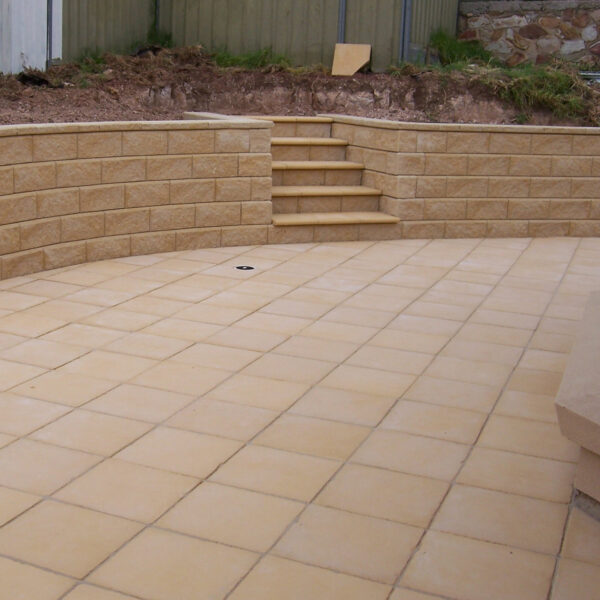 Aussie Block Retaining Wall - Sunstone