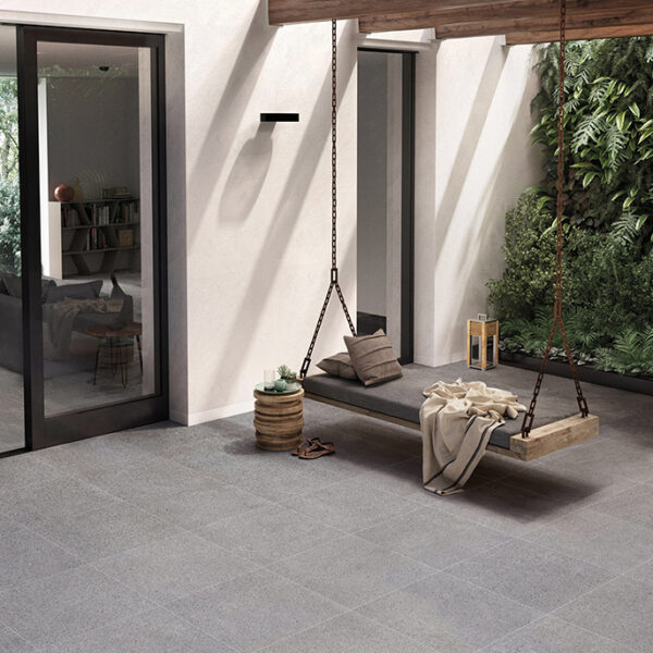 Stoneware Terrazzo Outdoor Area | Silver Pearl