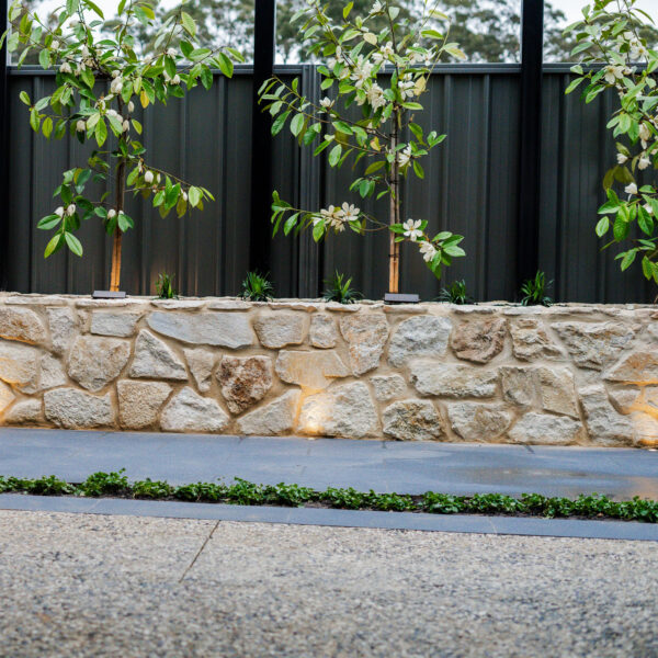 Stoneer Garden Wall Stoneware Panther Black Pavers | AHLG Adel