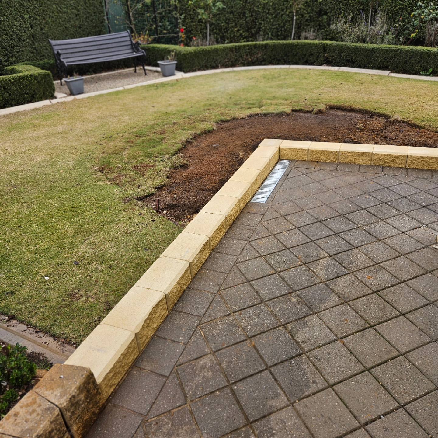 After Wallstone Grande Oatmeal | Maxwell Landscapes